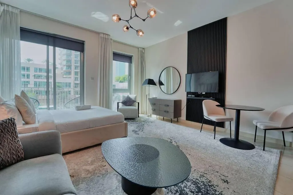 Apartman Stunning Luxury Studio Downtown 2 Minute Walk To Burj Khalifa & Dubai Mall